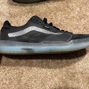 Vans size 9 Vans EVDNT UltimateWaffle Shoes